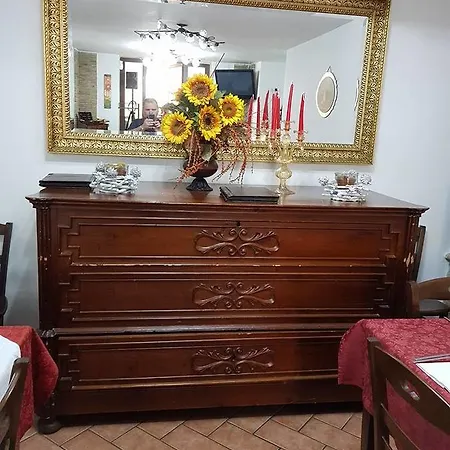 La Corte 3*