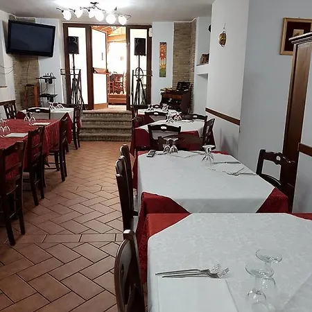 La Corte 3*
